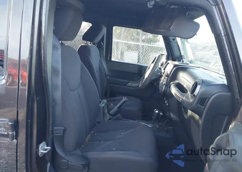 2013 Jeep Wrangler Unlimited Sport z USA, uszkodzony, nr VIN 1C4HJWDG5DL659299